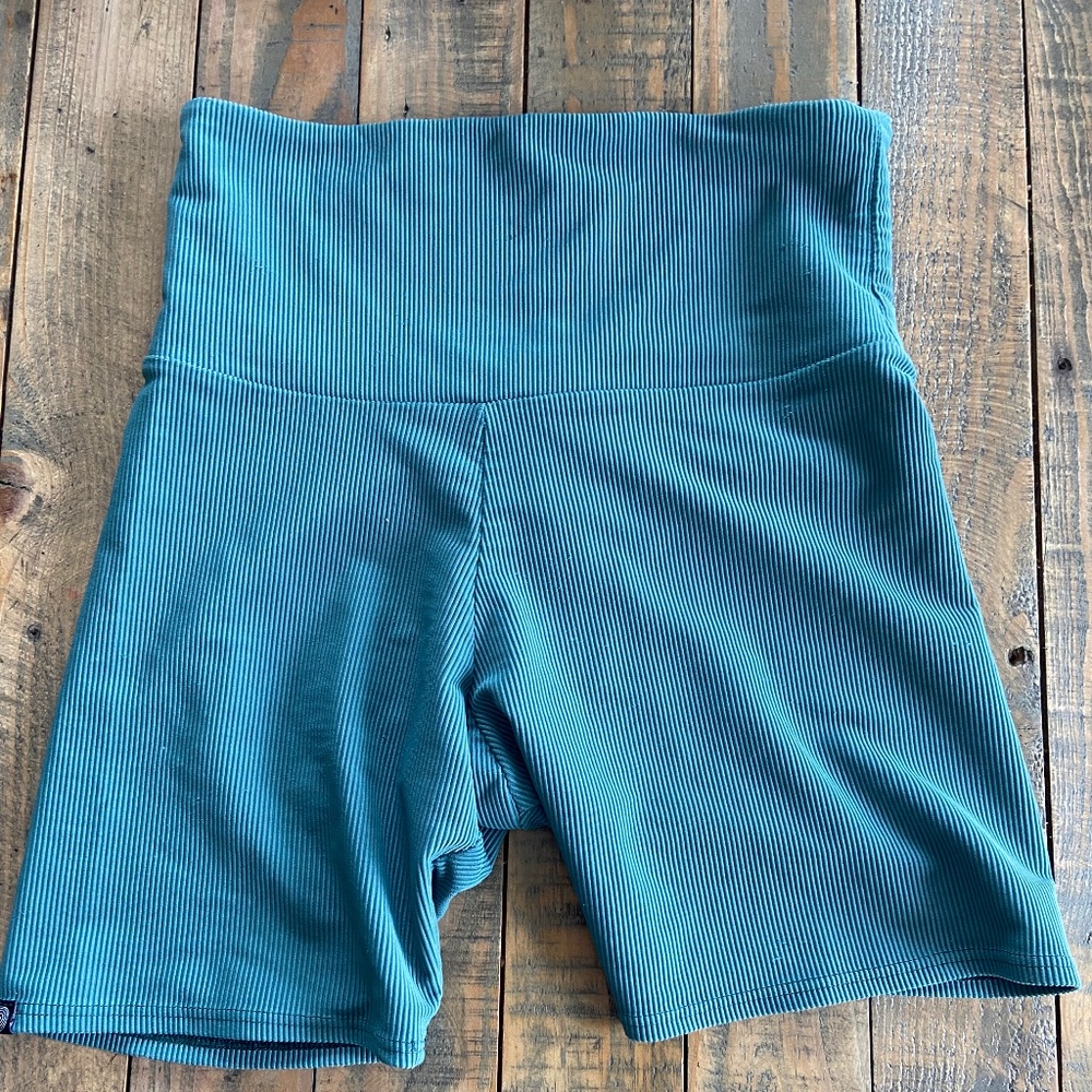 Onzie Ribbed Biker Short